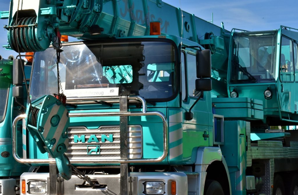 Un camion-grue